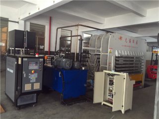 電加熱導熱油爐如何配套反應釜？